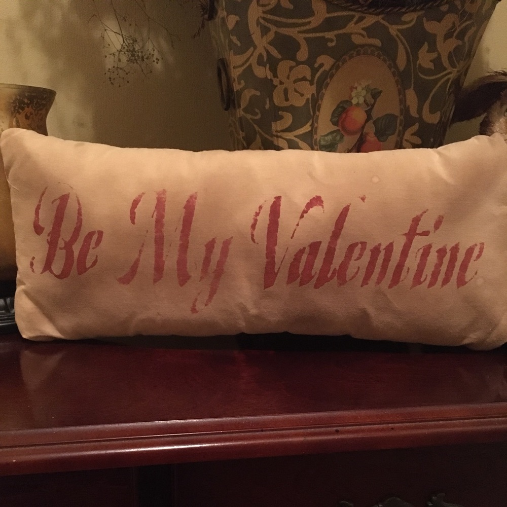 Valentine’s Day Pillow Primitive Vintage-Look Handmade Decoration